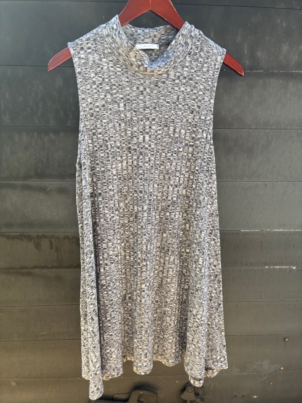 entro Heathered Gray/Black Ribbed Knit Top Sz L